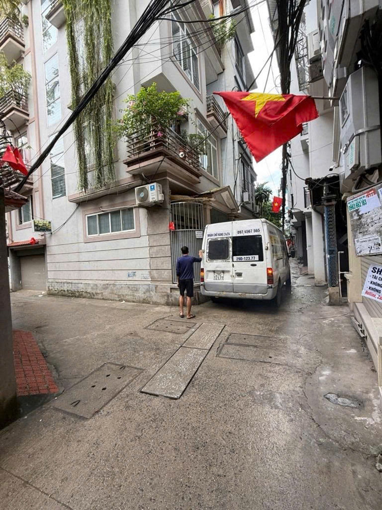 NHÀ SIÊU ĐẸP QUẬN CẦU GIẤY ĐƯỜNG LẠC LONG QUÂN - OTO TRÁNH - KINH DOANH 17 TỶ - 45M2