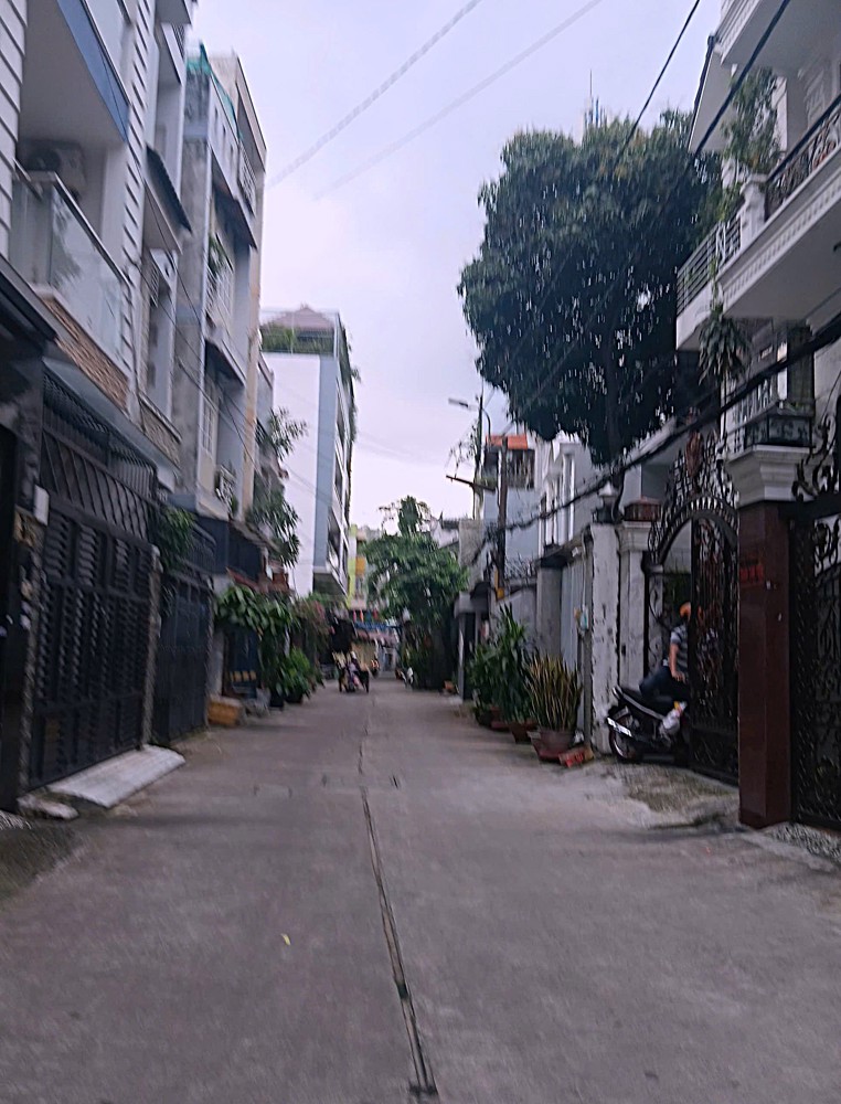 NHÀ 2 TẦNG - DT 61M² - HXH - SÁT ĐH CÔNG THƯƠNG, GẦN AEON MALL - TÂN PHÚ - NHỈNH 5 TỶ