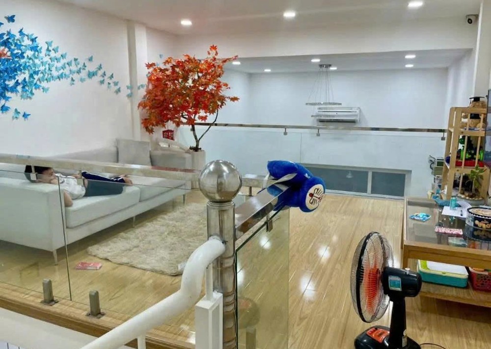 NHÀ 2 TẦNG - DT 61M² - HXH - SÁT ĐH CÔNG THƯƠNG, GẦN AEON MALL - TÂN PHÚ - NHỈNH 5 TỶ