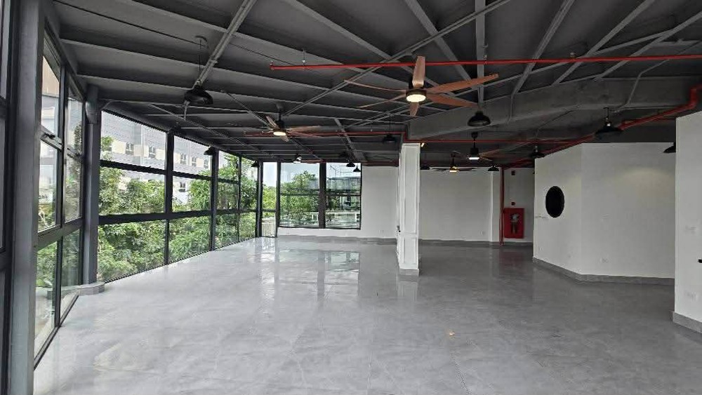 liền kề lô góc Thạch Bàn, 145m x 5 tầng, mặt tiền 22m, vỉa hè rộng, 2 mặt đường 13m