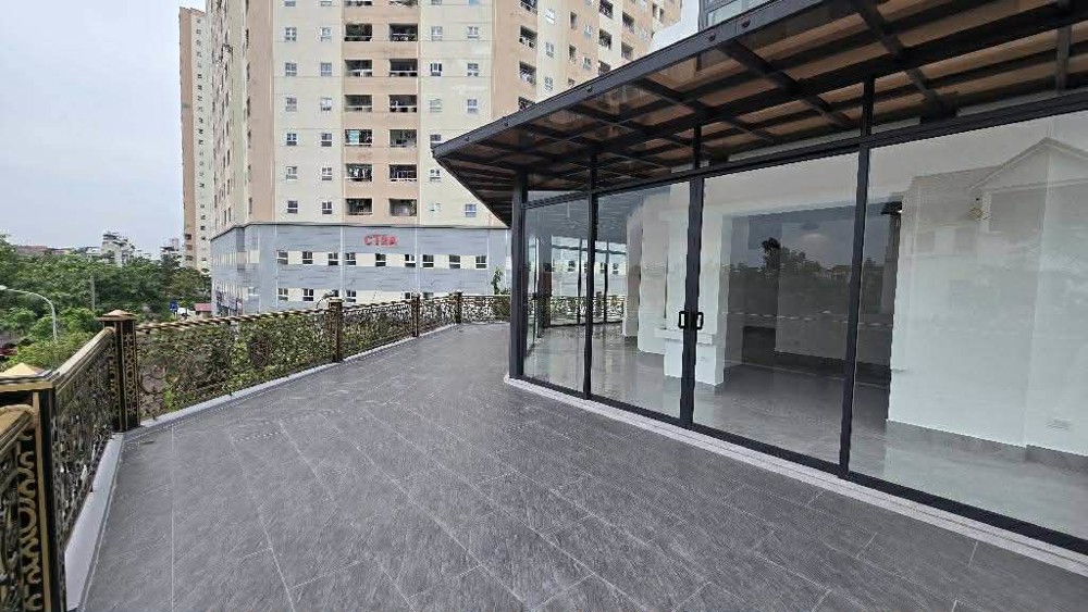 liền kề lô góc Thạch Bàn, 145m x 5 tầng, mặt tiền 22m, vỉa hè rộng, 2 mặt đường 13m