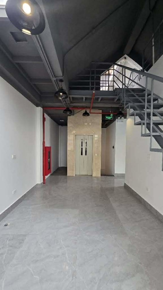 liền kề lô góc Thạch Bàn, 145m x 5 tầng, mặt tiền 22m, vỉa hè rộng, 2 mặt đường 13m