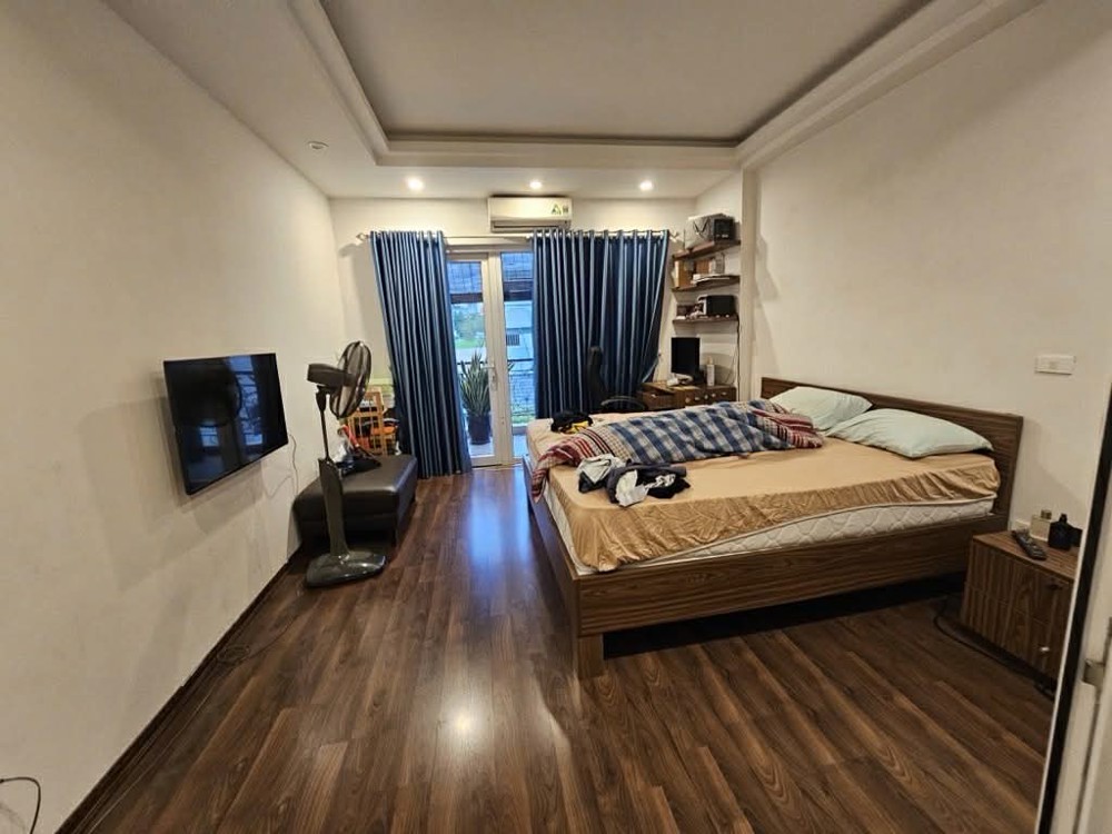 bán nhà khu vực Bồ Đề, 2 mặt ôtô, ngõ thông, gần trường quốc tế