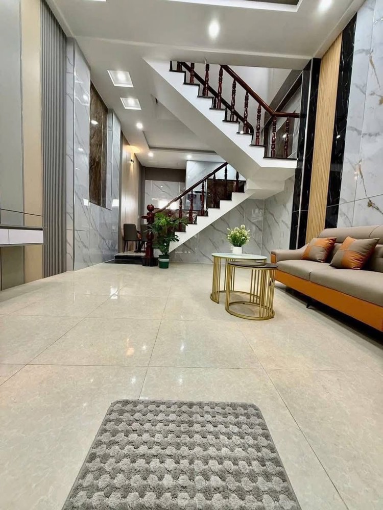 NHÀ 2 TẦNG MỚI ĐẸP 56 M2, KHU SẦM UẤT. HẺM XE HƠI MỘT TRỤC THẲNG ĐƯỜNG THỚI AN 13, PHƯỜNG THỚI AN,