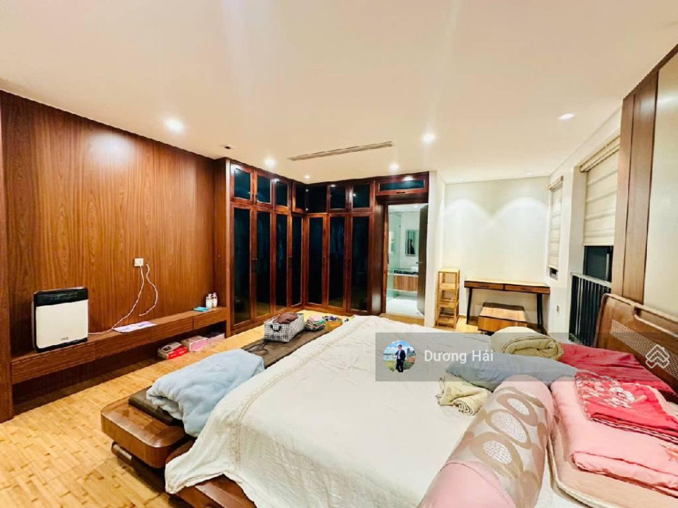 Bán nhà Xuân Đỉnh - Ngoại Giao Đoàn - 140m2 MT 8m - Gara ô tô - Full nội thất 2 mặt thoáng