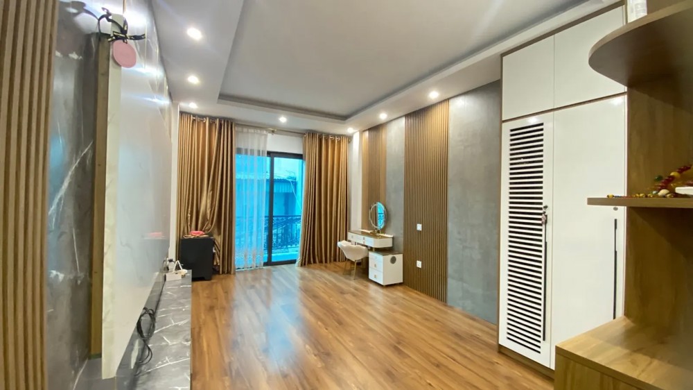 NHÀ ĐẸP KHU PHÂN LÔ QUÂN ĐỘI 918 Phúc Đồng 40m2 6 tầng 13.5 Tỷ Long Biên Hà Nội