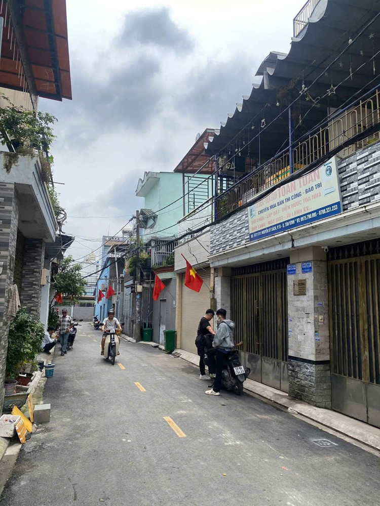 BÁN CẶP NHÀ SIÊU ĐẸP (9x24) HẺM XE HƠI THÔNG TÂN THỚI NHẤT 05, Q12 DÒNG TIÊN CAO