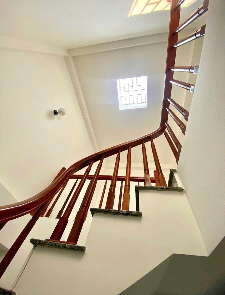 BÁN NHÀ VŨ TÔNG PHAN – 30M RA Ô TÔ TRÁNH – 37M² x 5 TẦNG – 3 PHÒNG NGỦ RỘNG – GIÁ 8,4 TỶ