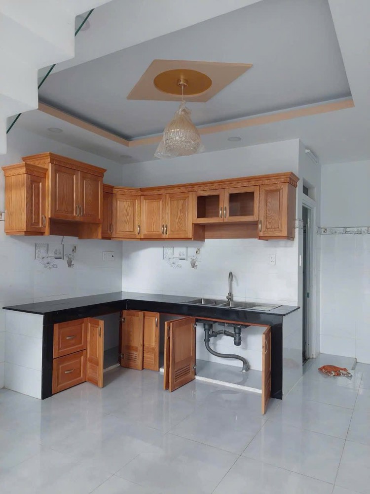 Bán nhà hẻm 5m đường 18B, phường Bình Hưng Hòa A, quận Bình Tân, 3 lầu, 5.6 TL