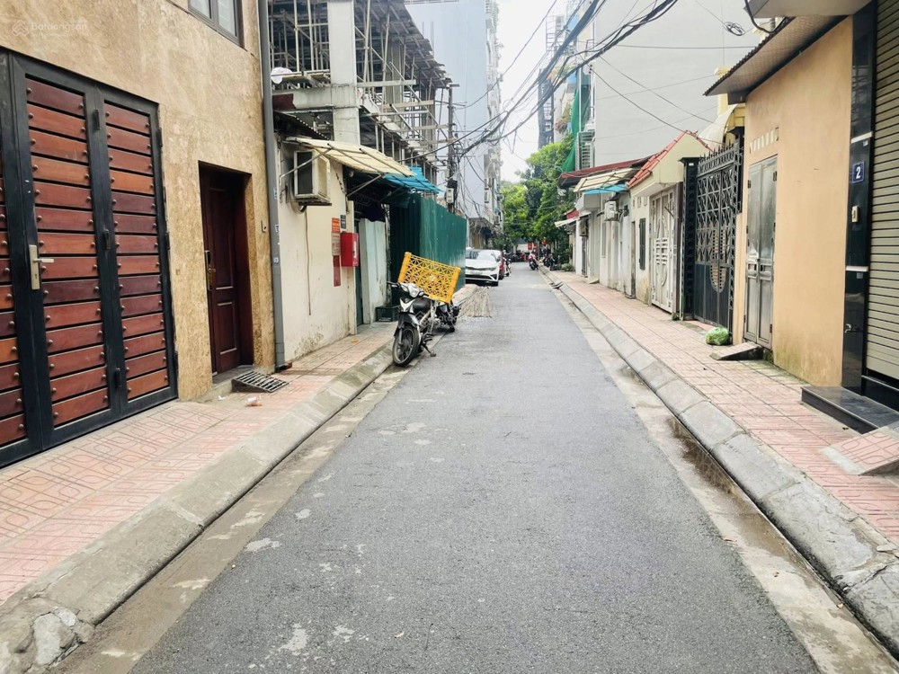 Nhà Phân lô Vương Thừa Vũ-72m*4 tầng*4.5mMT- Oto đỗ cổng-Gần Trường,Chợ. Giá 20,5tỷ