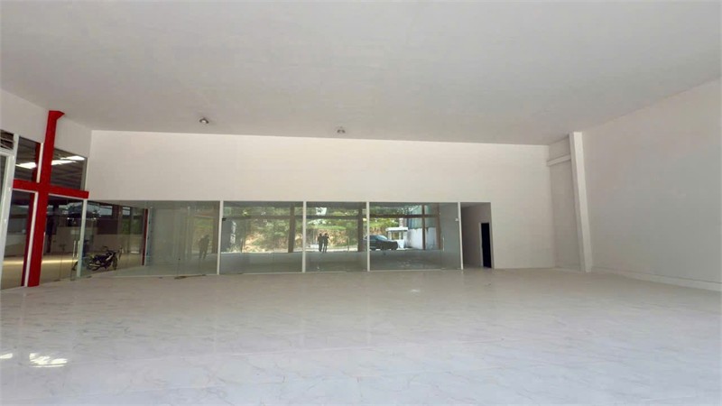 XT632 Kho, Showroom với mặt tiền rộng 52m cho thuê ổn định lâu dài, khung thép kiên cố