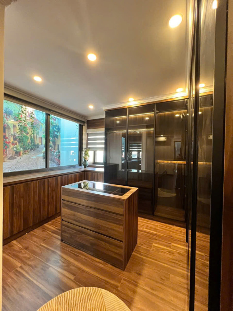 SIÊU PHẨM NGỌC KHÁNH MỚI KOONG – THANG MÁY, FULL NỘI THẤT XỊN – TRUNG TÂM QUẬN BA ĐÌNH - CHỈ XÁCH