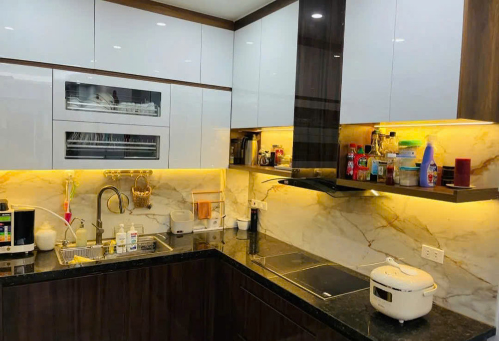 BÁN NHÀ LẠC LONG QUÂN, GARA Ô TÔ, NHÀ ĐẸP DÂN XÂY, NỘI THẤT SANG XỊN – 45M2, 5T, NHỈNH 17 TỶ