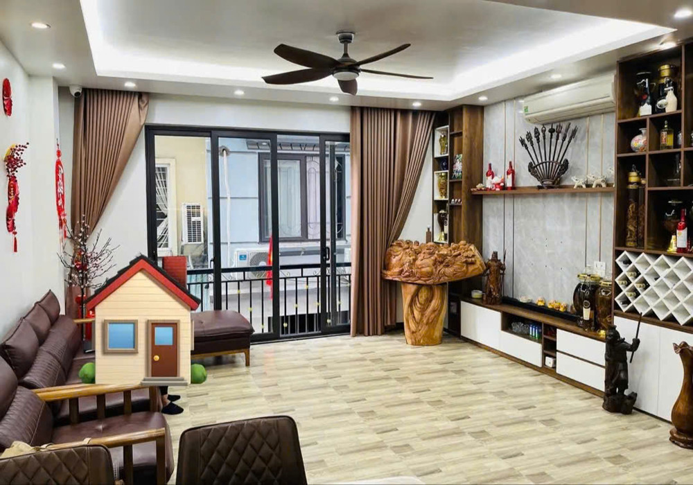 BÁN NHÀ LẠC LONG QUÂN, GARA Ô TÔ, NHÀ ĐẸP DÂN XÂY, NỘI THẤT SANG XỊN – 45M2, 5T, NHỈNH 17 TỶ