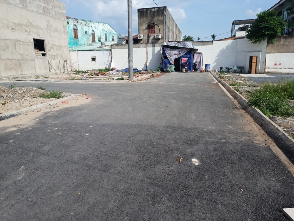 Bán đất ngay BV 7B,đường nhựa 2 xe hơi thông Đồng Khởi,SHR thổ cư 100%