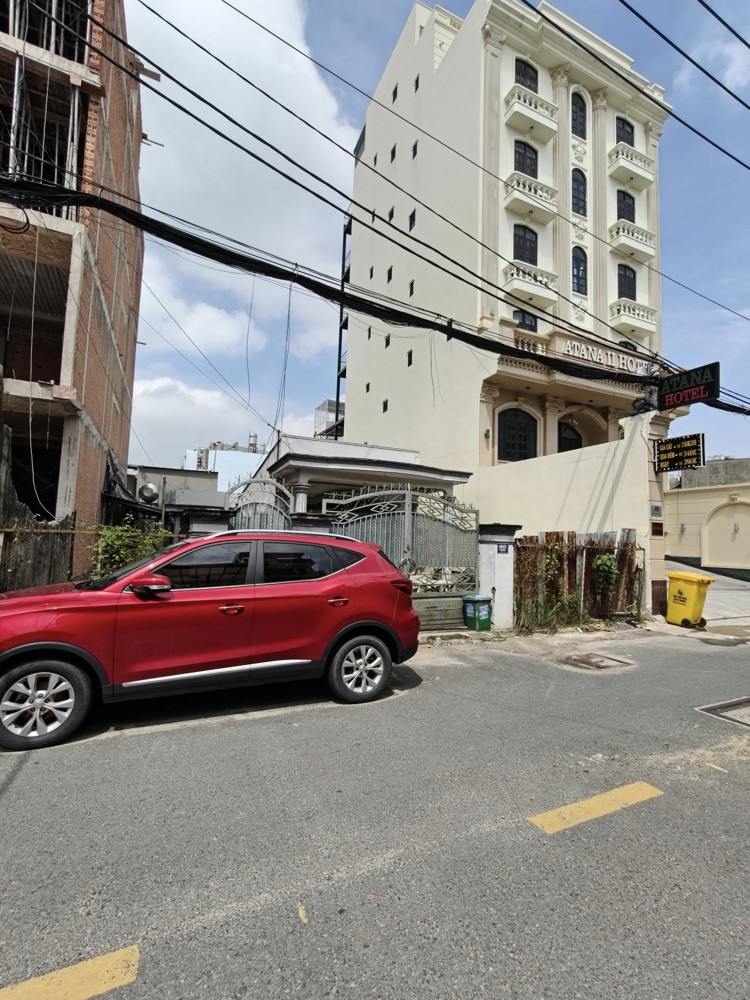 Bán nhà mặt tiền 10x45m giá 14,5 tỷ Đường Tân Thới Hiệp 14