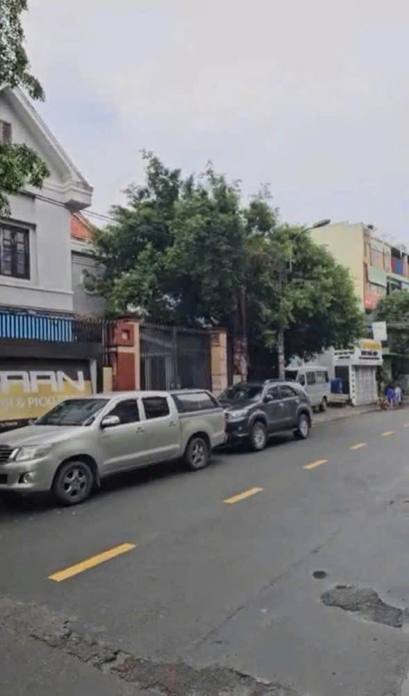 BÁN GẤP NHÀ XƯỞNG + BIỆT THỰ SIÊU ĐẸP – MẶT TIỀN 12M, ĐÔNG HƯNG THUẬN, Q12