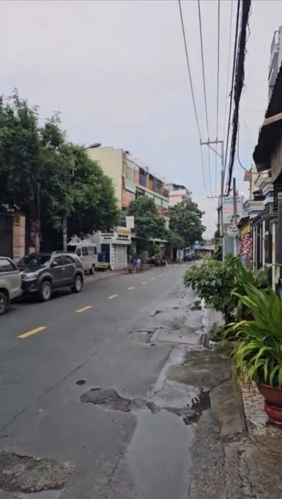 BÁN GẤP NHÀ XƯỞNG + BIỆT THỰ SIÊU ĐẸP – MẶT TIỀN 12M, ĐÔNG HƯNG THUẬN, Q12