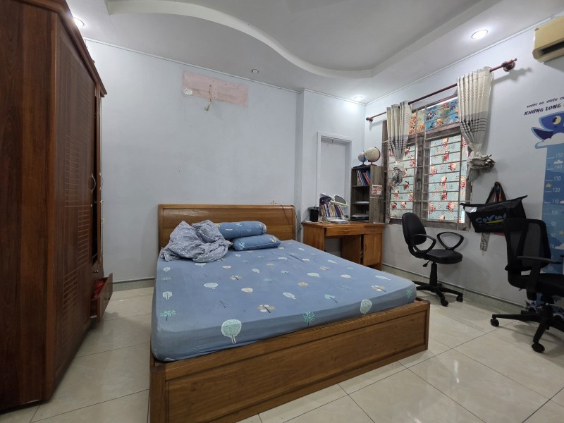 Bán nhà đường số 48, Hiệp Bình Chánh, Thủ Đức, TP HCM. DT 4x17m, 3 tầng, 3PN, SHR, giá 6.8 tỷ