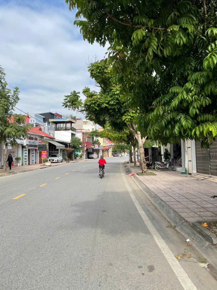 Lô mặt đường trung tâm – giá hiếm khu Cầu Đen chỉ 12,xx tỷ  ZALO 0567 222 555