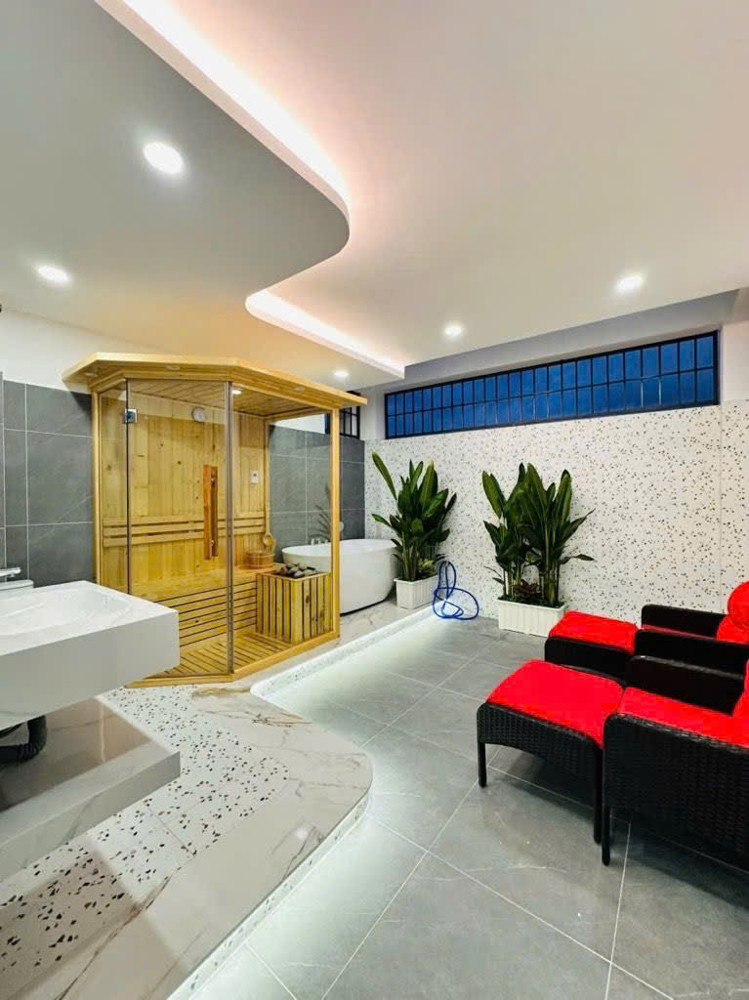 BÁN NHÀ FULL NỘI THẤT - 5 TẦNG BTCT 60M2 - KHU VỰC HẠ TẦNG PHÁT TRIỂN TX25 Q12- OTO VÀO NHÀ - NHỈNH