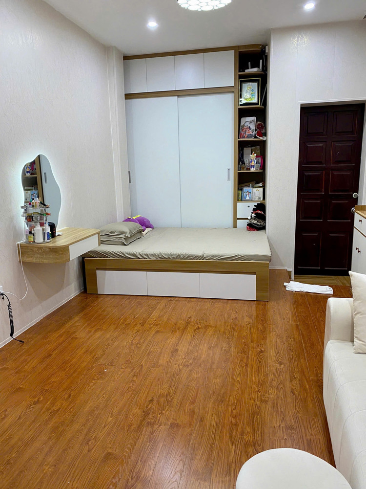 Bán căn hộ Tập thể tầng 2 Lò Đúc, 50m2 có sổ đỏ 2.65 tỷ