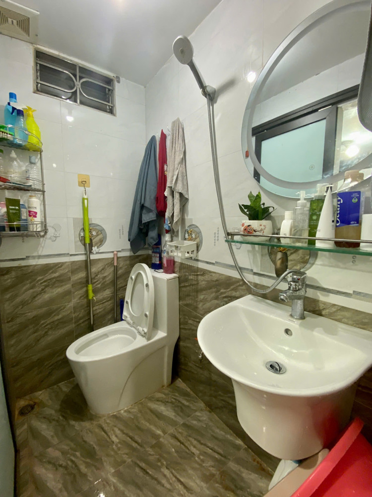 Bán căn hộ Tập thể tầng 2 Lò Đúc, 50m2 có sổ đỏ 2.65 tỷ