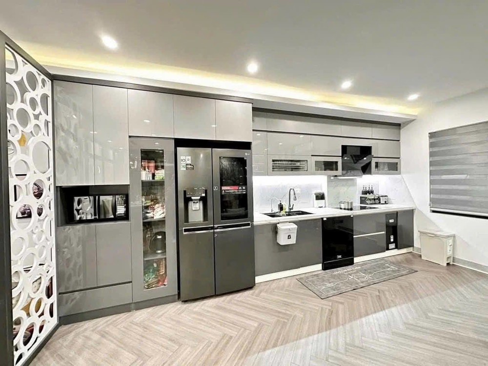 Nhà Phố Hoàng Văn Thái-54m*6 tầng*6,65mMT- Thang máy- Ôtô vào nhà- Giá 23,7 tỷ