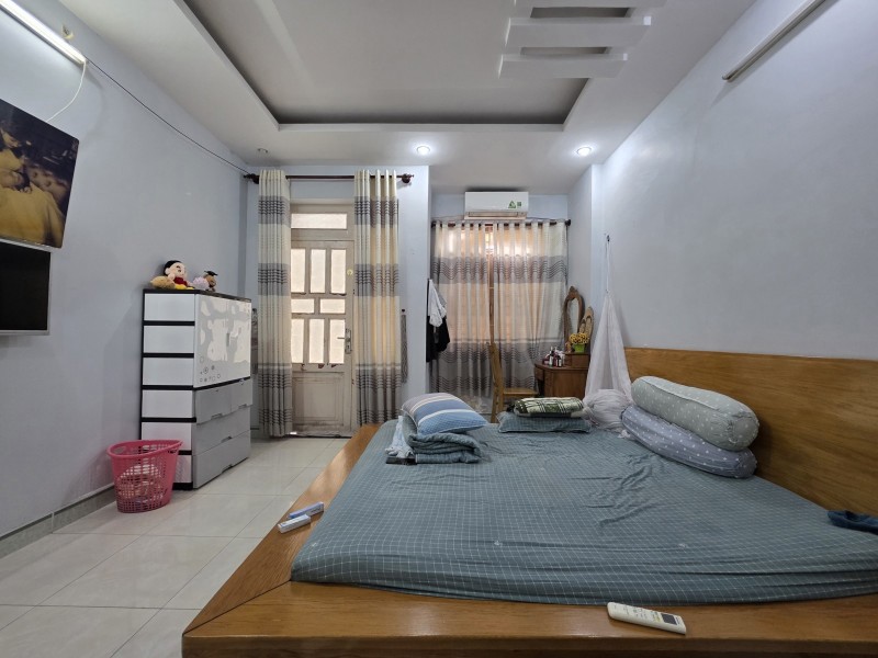 Bán nhà 3 tầng, 4PN đường 160, Phường Tăng Nhơn Phú A, Q.9. TP HCM. DT 58m2, SH, 5.8 tỷ