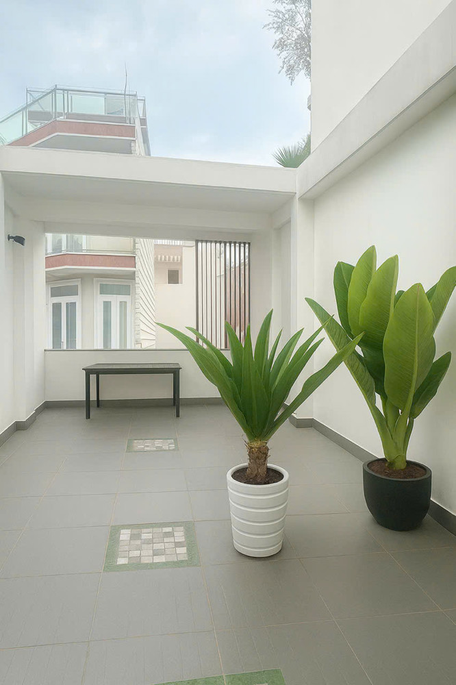 SIÊU PHẨM TÂN BÌNH – NHÀ ĐẸP GIÁ TỐT 5 TẦNG BTCT – HẺM XE TẢI CMT8 – SÁT CV LÊ THỊ RIÊNG – 61M2