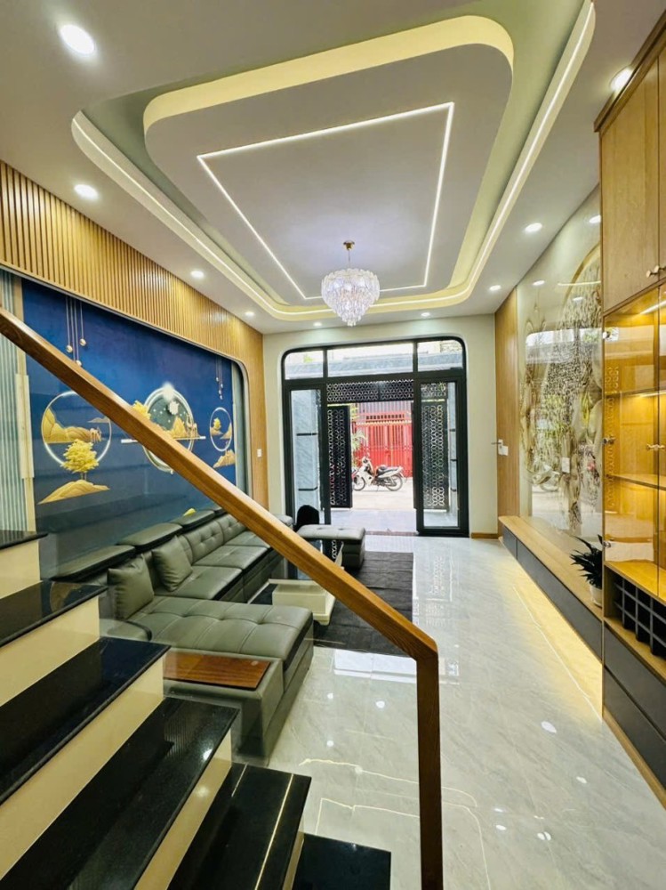 Bán nhà 3 tầng, 4PN đường 160, Phường Tăng Nhơn Phú A, Q.9. TP HCM. DT 58m2, SH, 5.8 tỷ