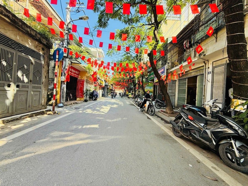 Nhà Phố Hoàng Đạo Thành-50m*4 tầng*4mMT- Ngõ Ôtô tránh- Nhỉnh 16 tỷ