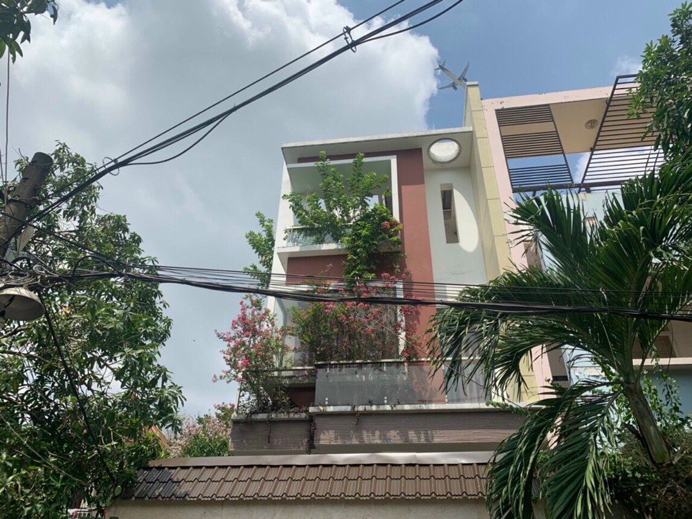 Bán Đất Tặng Nhà 3 Lầu Mặt Tiền Đường Khu Dân Cư Hồng Long, Hiệp Bình Phước, Thành Phố Thủ Đức