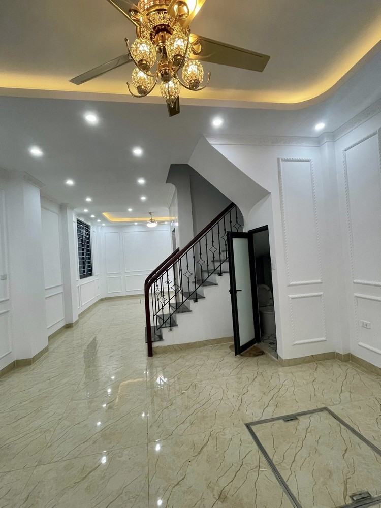 Nhà Phố Trường Chinh-39m*5tầng*4mMT- Lô góc-Ngõ thông; ô tô đỗ cách 20m- Nhỉnh 11 tỷ