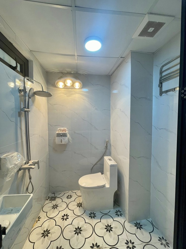 Nhà Phố Trường Chinh-39m*5tầng*4mMT- Lô góc-Ngõ thông; ô tô đỗ cách 20m- Nhỉnh 11 tỷ