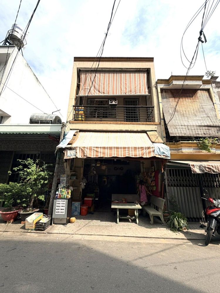 Nhỉnh 4 Tỷ Mặt Tiền Kinh Doanh 8m Có Lề Giáp Tân Phú 4 x 11 - 2 Phòng Ngủ