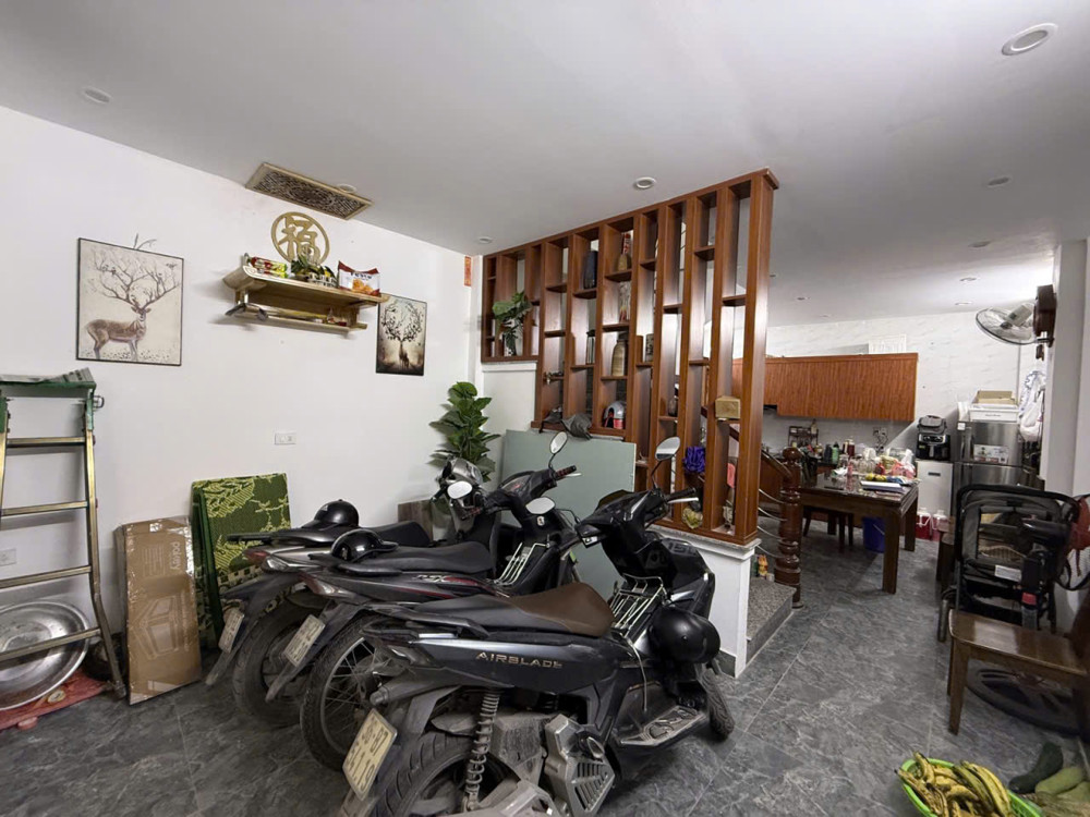 Bán nhà Xuân Đỉnh  33 m, 5T, mt 4,2, nhỉnh 8 tỷ-GẦN NGOẠI GIAO ĐOÀN- 50m ra Ô TÔ - GẦN PHỐ -DÂN XÂY