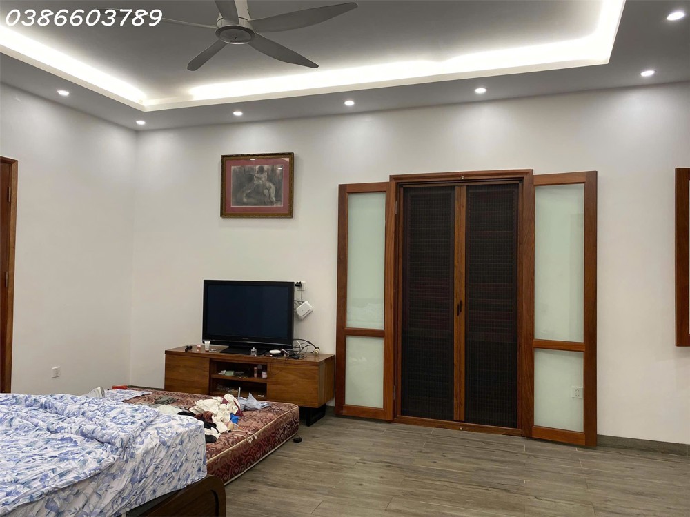 759m² – Tổ 4 Cự Khối – Ngõ Độc Lập – MT 27m – 2 tầng – Giá  42 tỷ