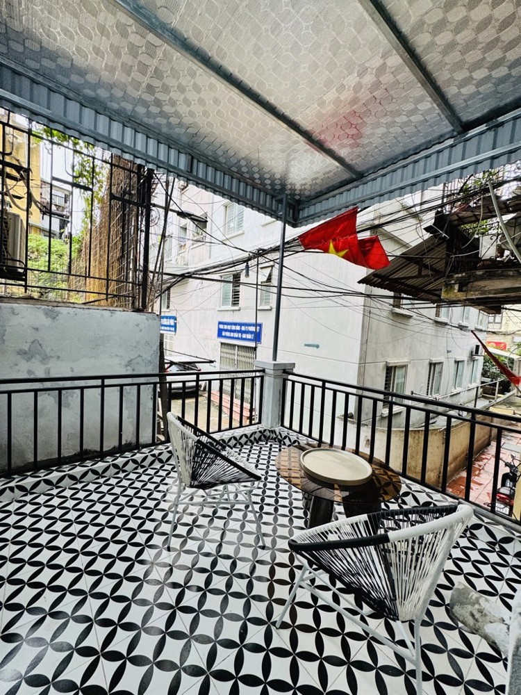 Bán nhà TT 3 ngủ oto đỗ cửa trung tâm thành phố Hà Nội