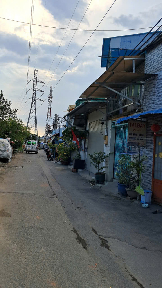 Chỉ 50 Triệu/m² - BÁN LÔ ĐẤT LỚN TẶNG 3 CĂN NHÀ CẤP 4 - NGAY CHỢ HIỆP BÌNH - PHẠM VĂN ĐỒNG 