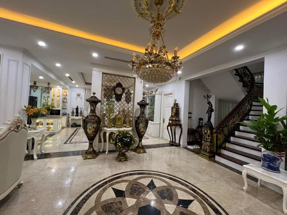 Biệt thự thượng lưu Vinhomes Riverside 206m x 4tầng, mặt tiền 15m, nội thất cao cấp, an ninh tuyệt