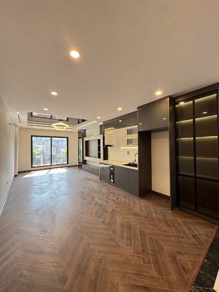 NHÀ PHÂN LÔ – Ô TÔ TRÁNH - THANG MÁY- FULL NỘI THẤT- KINH DOANH_ 42M2 - 7 TẦNG – 23,2 TỶ