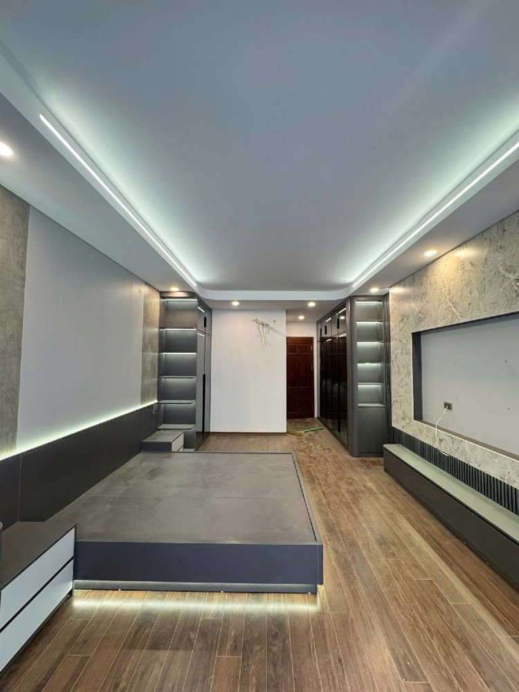 NHÀ PHÂN LÔ – Ô TÔ TRÁNH - THANG MÁY- FULL NỘI THẤT- KINH DOANH_ 42M2 - 7 TẦNG – 23,2 TỶ