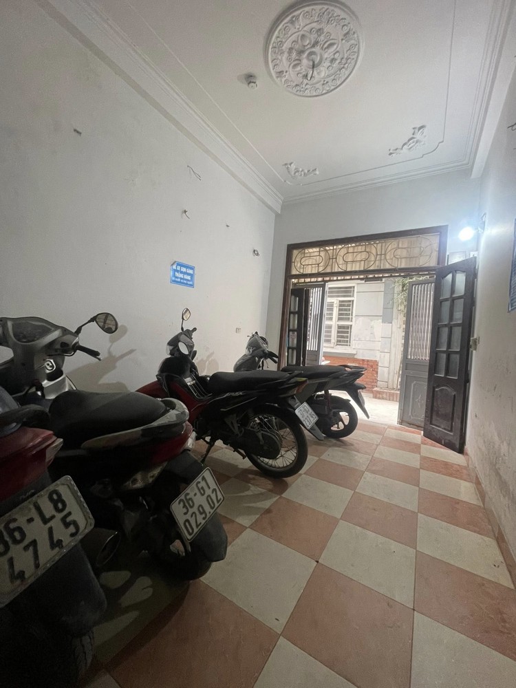 Nhà Phố Định Công Hạ-45M*5tầng- Ngõ Thông Giải Phóng- Gần Trường, Chợ- Nhỉnh 8 Tỷ