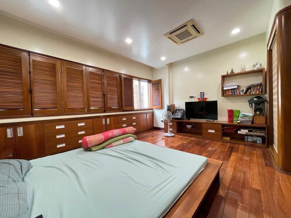 Giá rất tốt ! bán mặt ngõ xe con tránh Thái Hà, kinh doanh, 95/101m2, 5 tầng, 25.5 tỷ