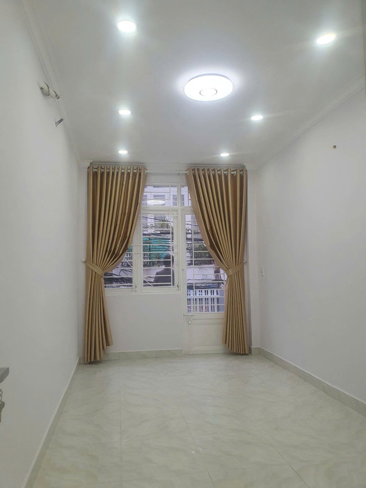 Nhà hẻm 137 Âu Dương Lân P.Chánh Hưng (P2Q8)