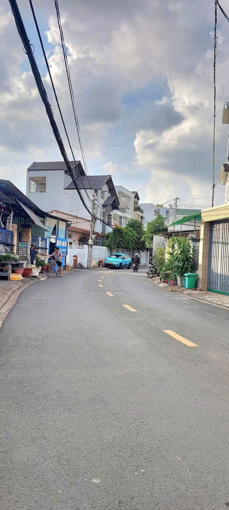 Biệt thự mặt tiền 200m đường Thạnh Mỹ Lợi,P.Thạnh Mỹ Lợi Dt 8x26 Ngang khủng 
 Vị trí gần Đảo Kim