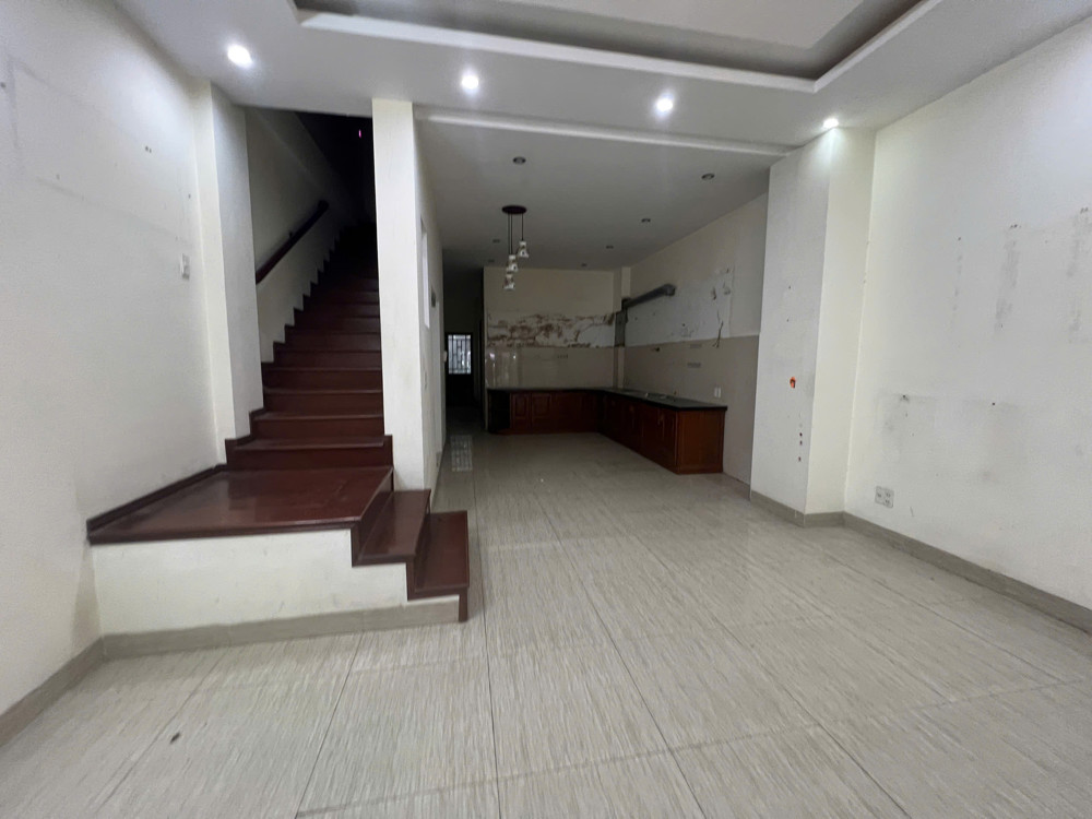 cho thuê nhà đường 30 tháng 4 đà nẵng mặt tiền nguyên căn chính chủ dt 165 m2