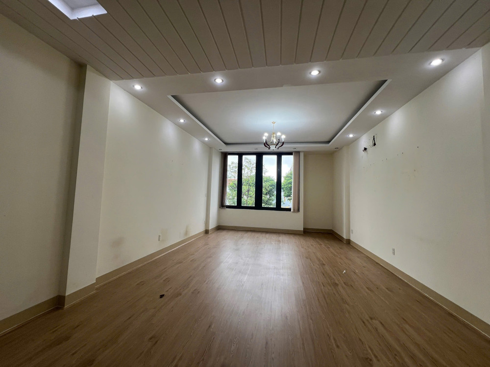 cho thuê nhà đường 30 tháng 4 đà nẵng mặt tiền nguyên căn chính chủ dt 165 m2