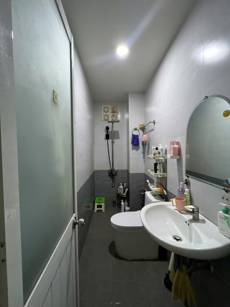 Bán nhà đường số 48 Hiệp Bình Chánh, Thủ Đức, TP HCM. DT 102m2, 2 tầng, 5PN, SH. Giá 6.1 tỷ